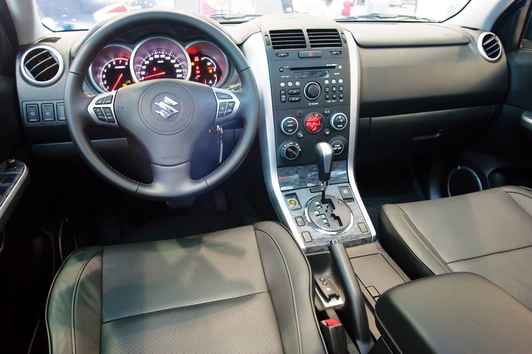 1670842-vitara inside.jpg