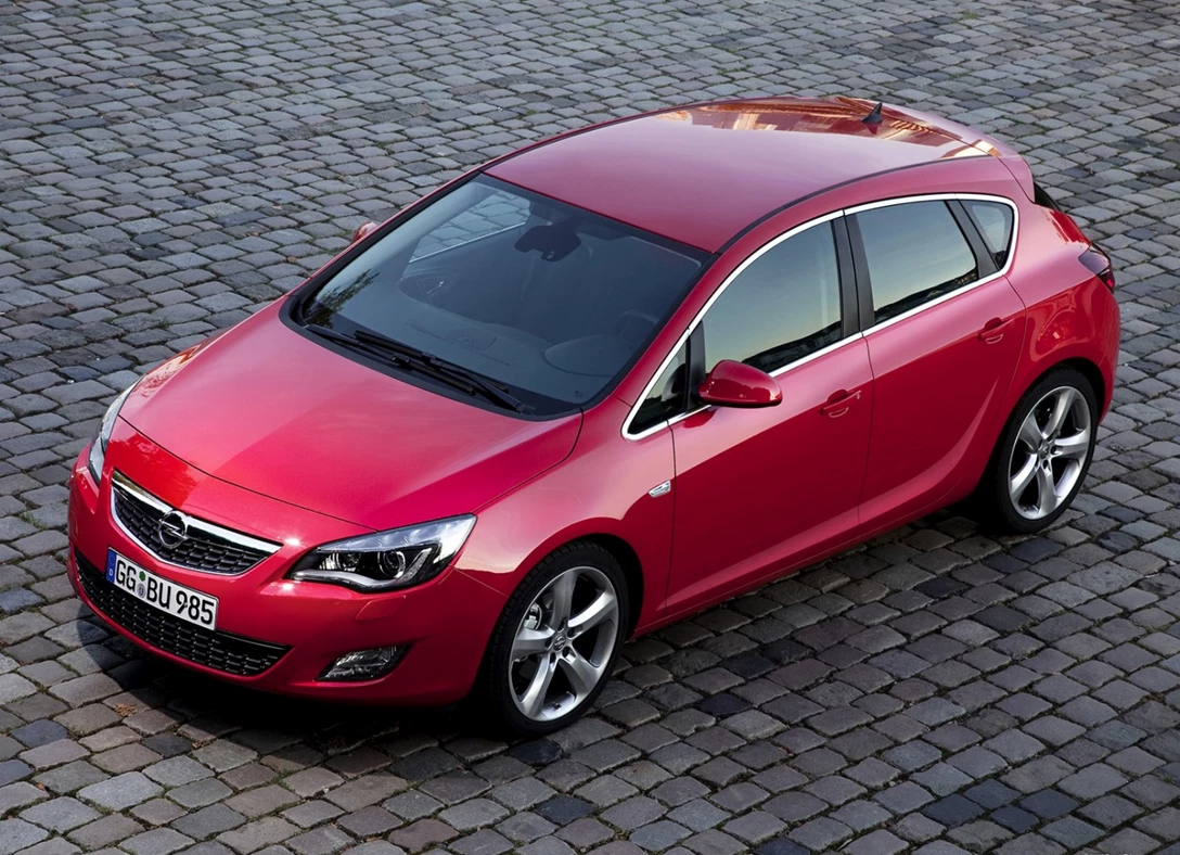 1658001-Opel-Astra-2014-01.jpg