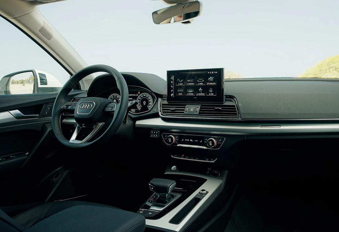 1649801-AUDI Q5 SportBack.00_01_35_13.Still018.jpg