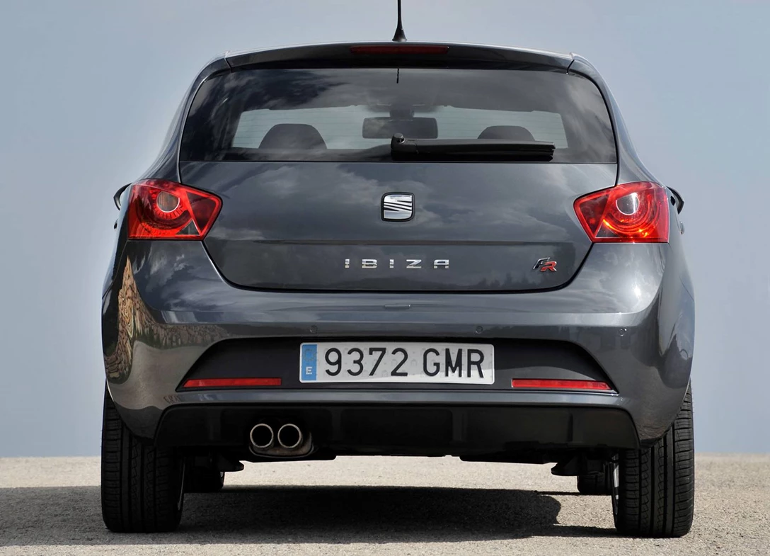 Seat-Ibiza-2009-2012-11.jpg