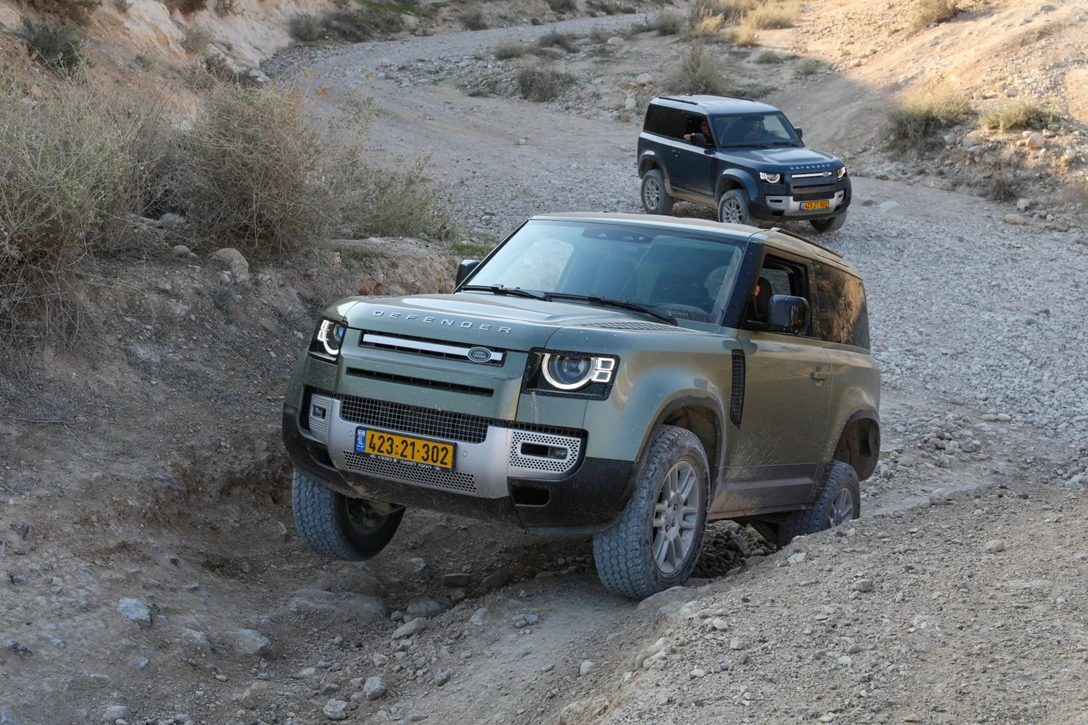 1640623-מסע לרגל השקת הדיפנדר הקצר בישראל, צילום רונן טופלברג (37).jpg