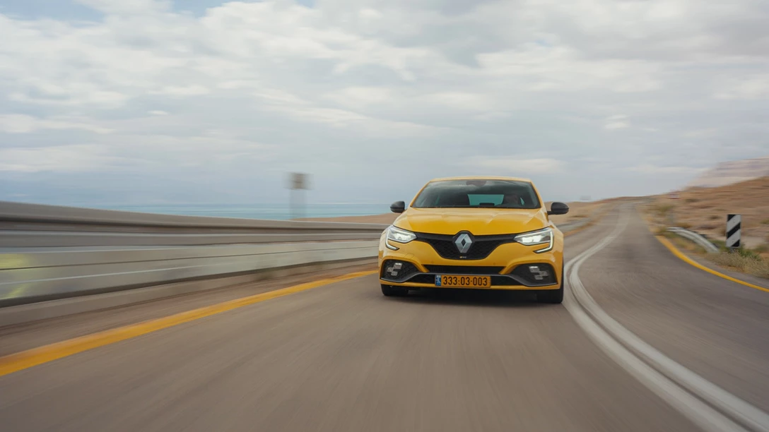 1695975-Renault Megane RS 2024.00_11_51_05.Still005-min.jpg