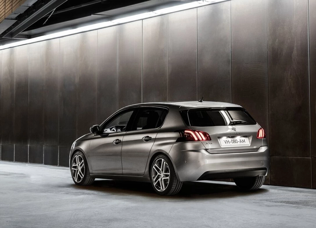 1687782-Peugeot-308-2015-02.jpg
