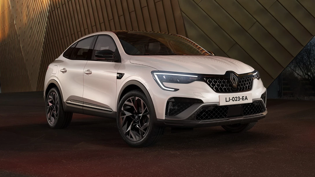 1684668-New Renault Arkana-min.jpg