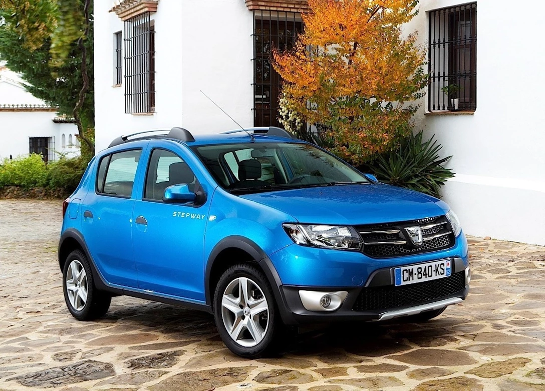 1650688-Dacia-Sandero-2016-01.jpg