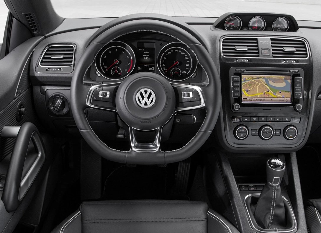 1688167-Volkswagen-Scirocco-2015-new-03.jpg