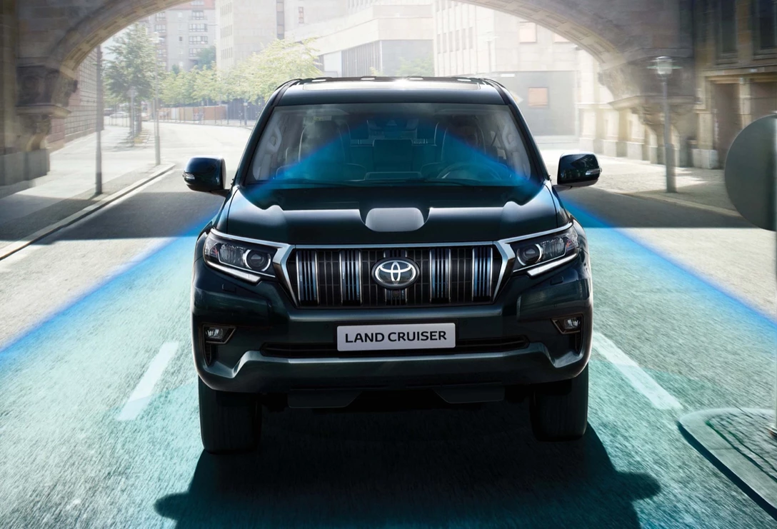 1636471-Land Cruiser 2020 front.jpg