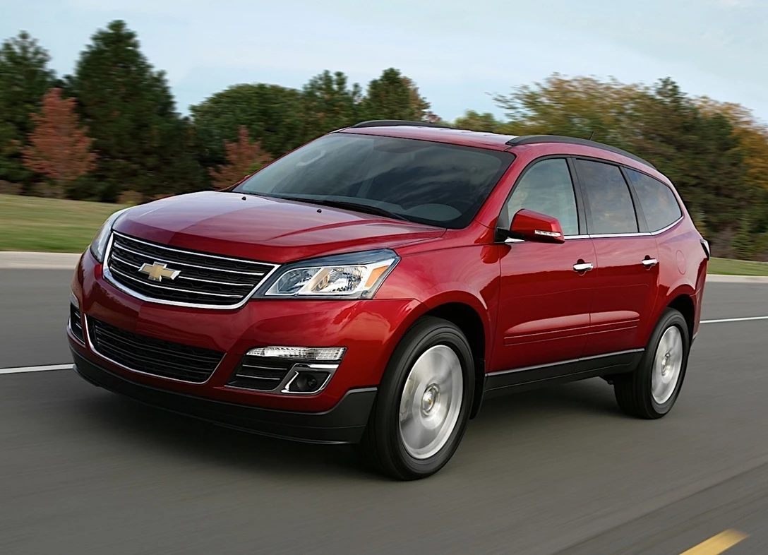 1647452-Chevrolet-Traverse-2015-04.jpg