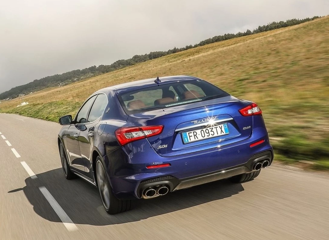 1664103-Maserati-Ghibli-2022-02.jpg