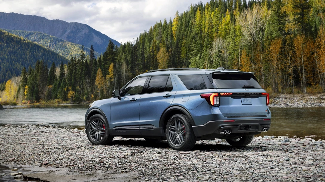 1692664-2025 Ford Explorer ST_02-min.jpg