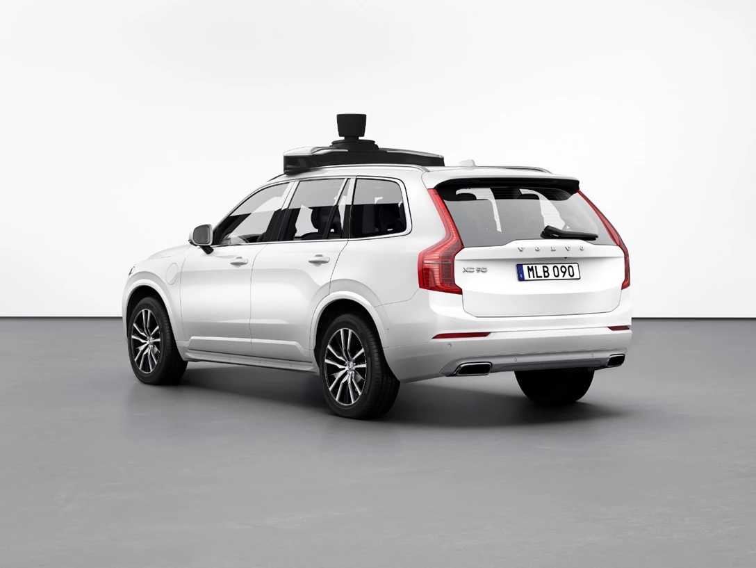 1617983-254703_Volvo_Cars_and_Uber_present_production_vehicle_ready_for_self-driving.jpg