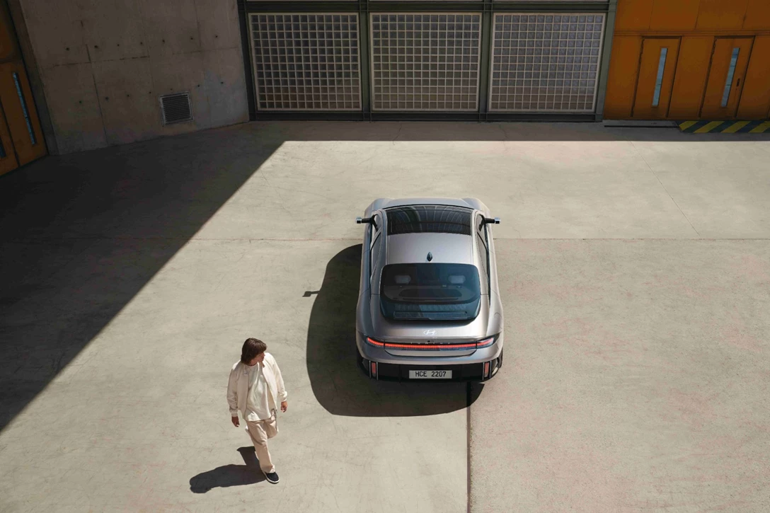 1663443-02. IONIQ 6_KV_Exterior_PR.jpg