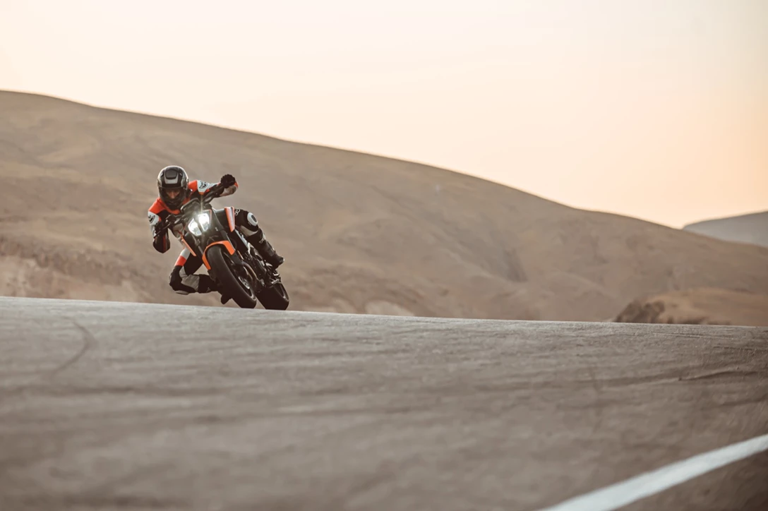 1634694-by benny doutsh (501).jpg