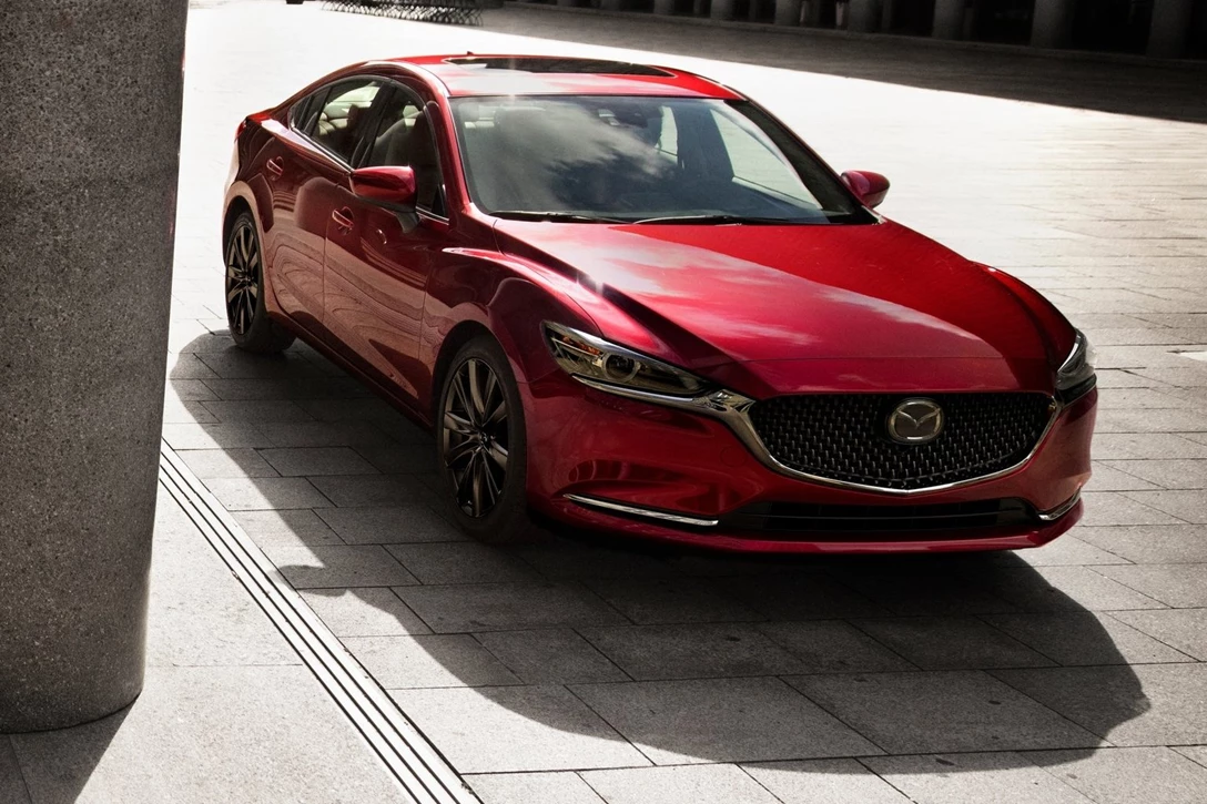 1609558-מאזדה 6 ו-בס-3 החדשים בישראל (1).jpg
