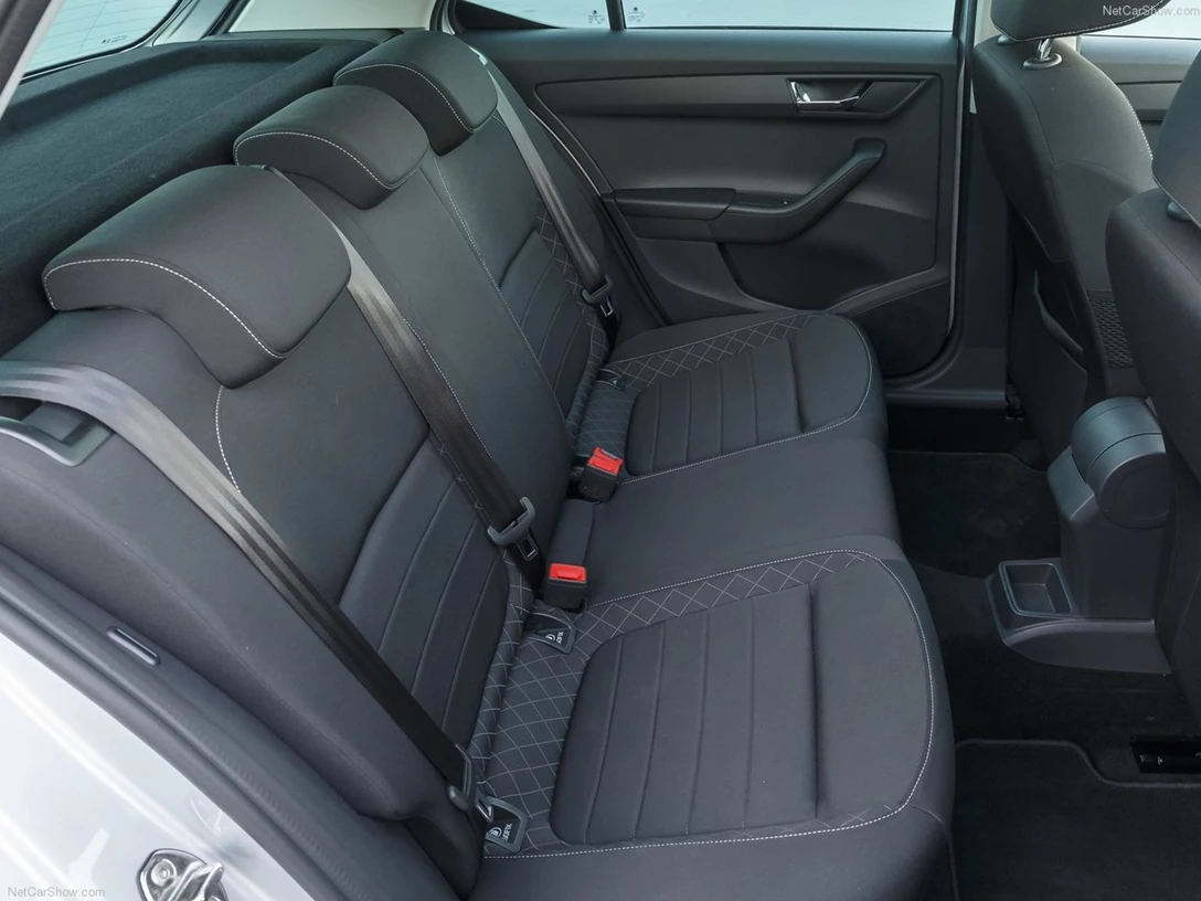 1583509-Skoda-Fabia 7.jpg