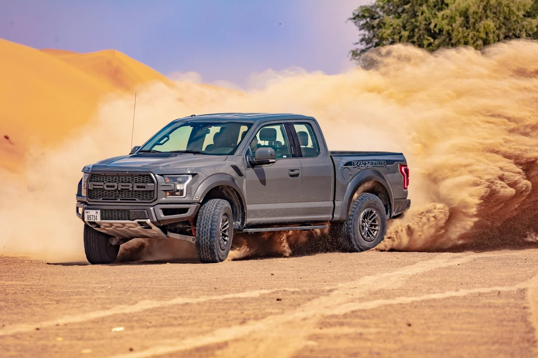 1652600-ראפטור חזית.jpg