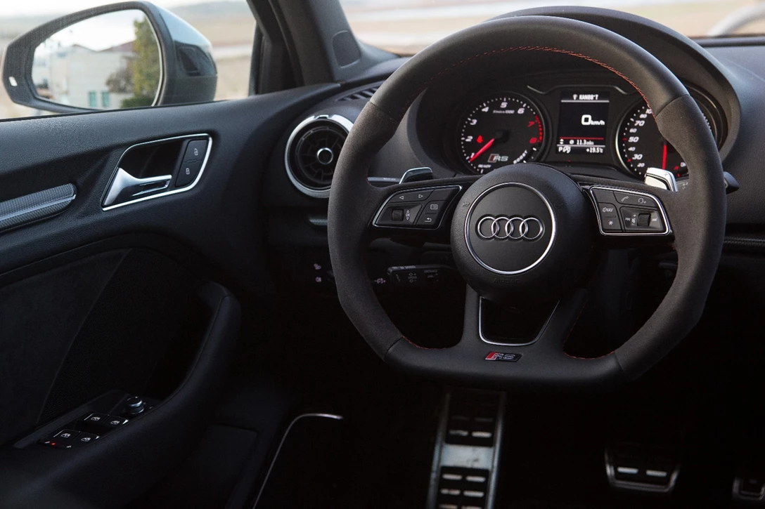 1593868-אודי RS3 מבחן דרכים (21).jpg