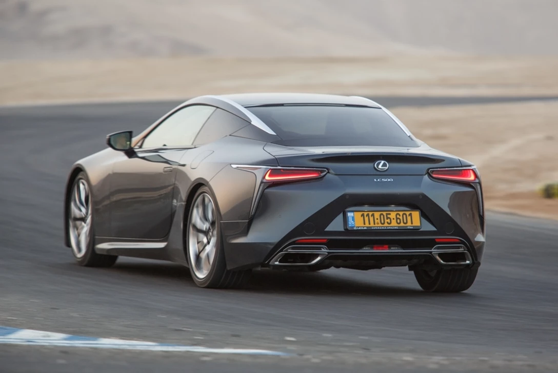 1590953-לקסוס LC (5).JPG