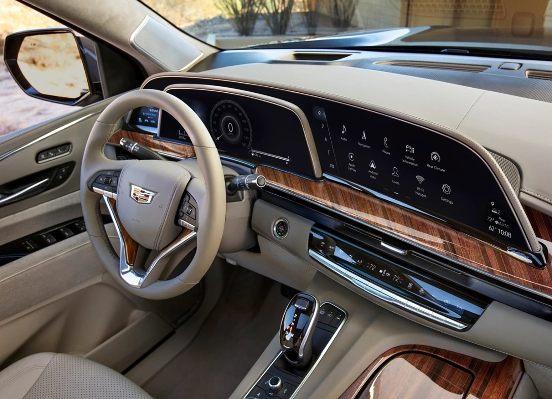 1667617-Cadillac-Escalade-2022-05.jpg