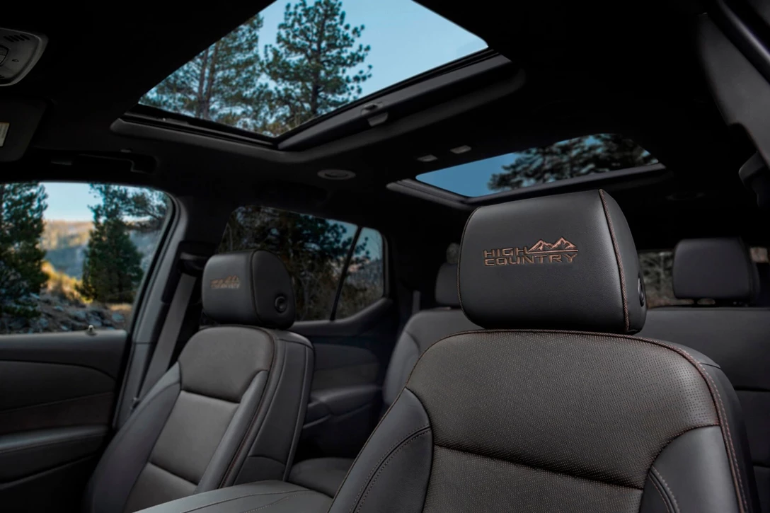 1631812-2021-Chevrolet-Traverse-High-Country-011.jpg