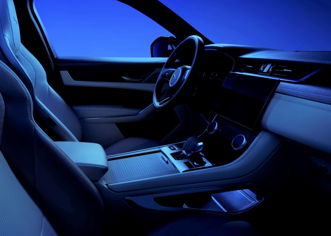 1685858-Jaguar-F-Pace-2023-17.jpg