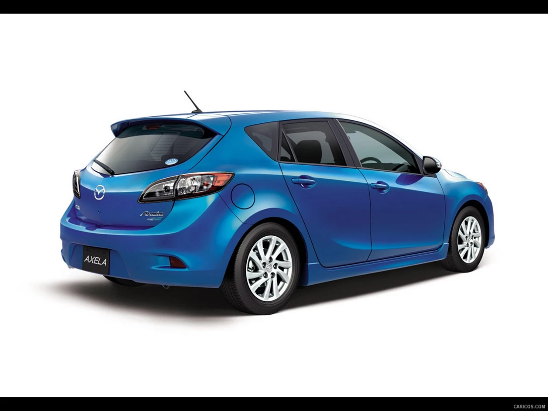 1649388-2012_mazda3_27_1600x1200 (1).jpg