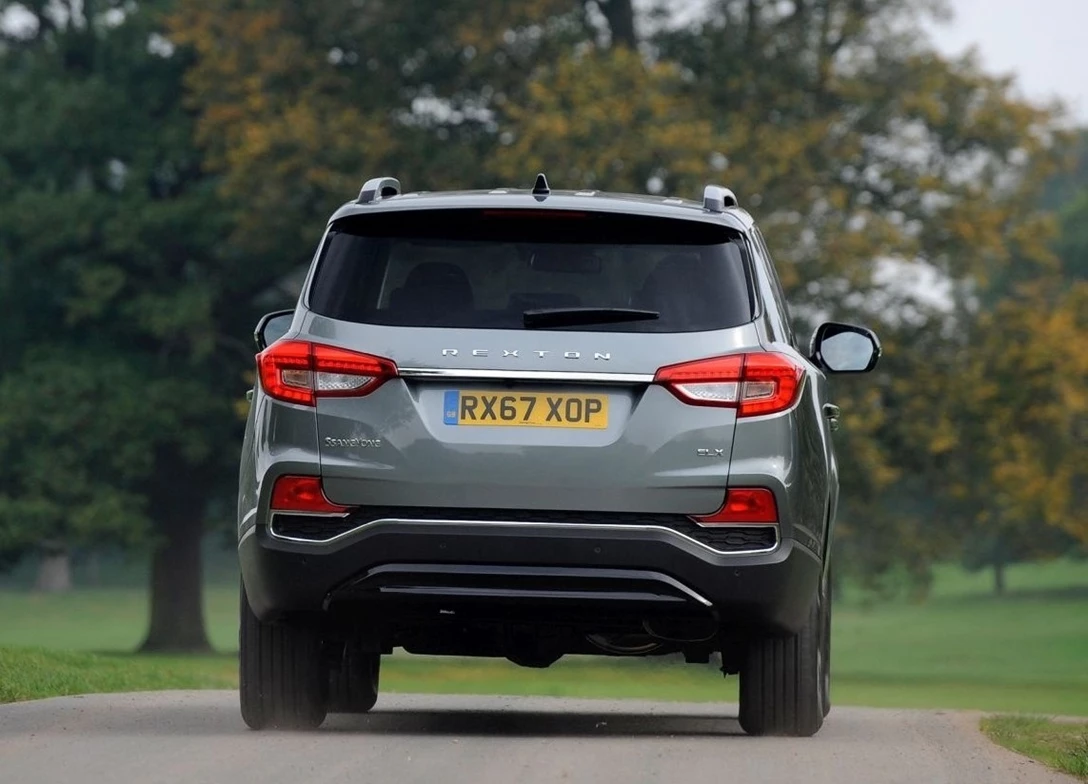 1649168-SSANGYONG-Rexton-2018-06.jpg