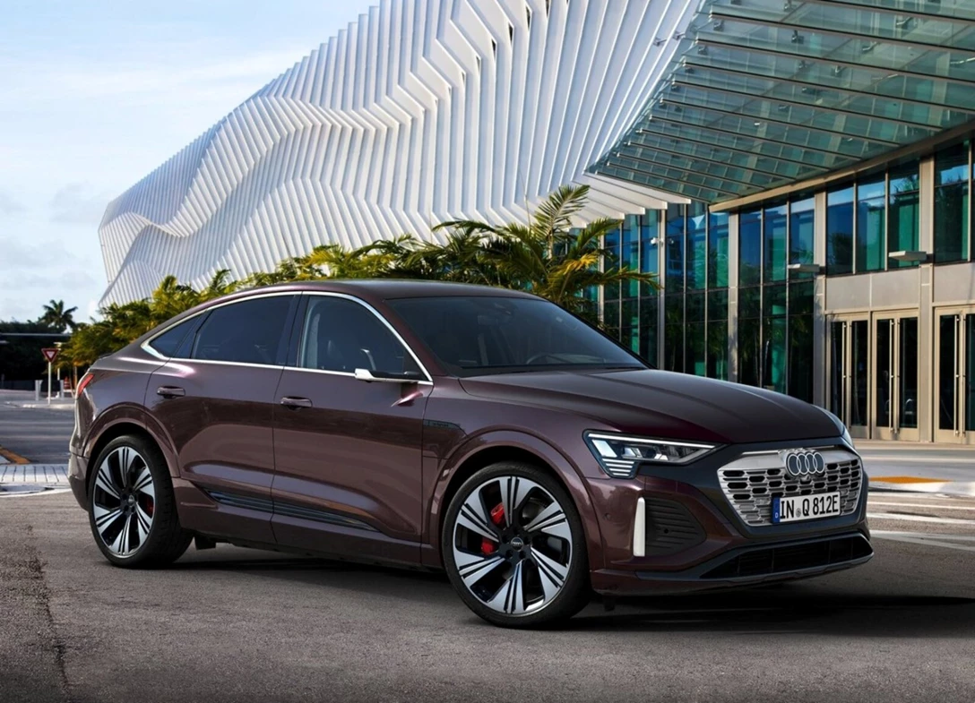 1700171-Audi-Q8_Sportback_e-tron_quattro-2024-01.jpg