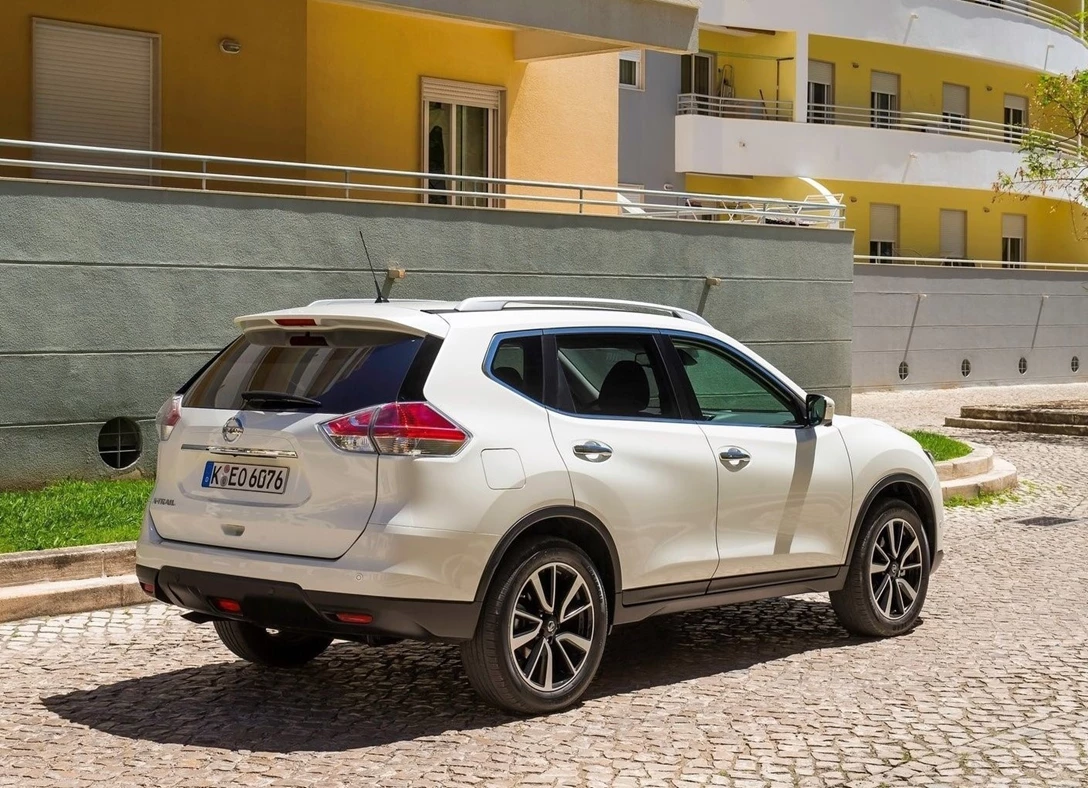 1640175-Nissan-X-Trail-2017-05.jpg