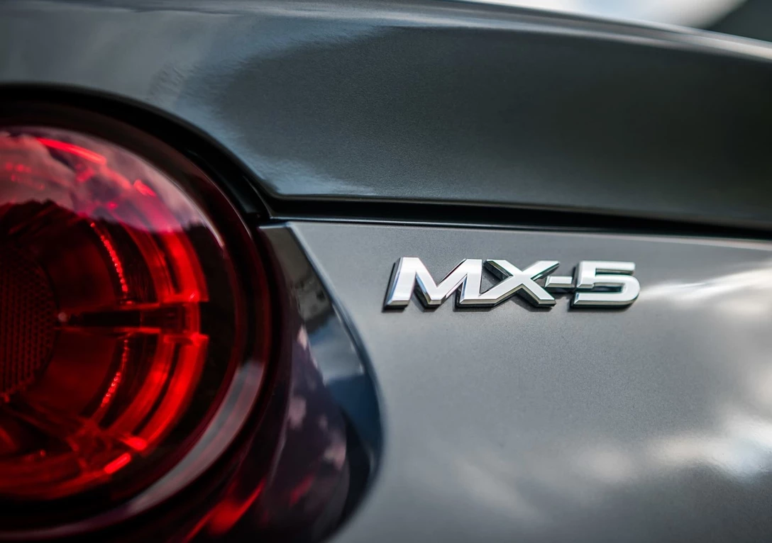 1675619-Mazda-MX5-2023-14.jpg
