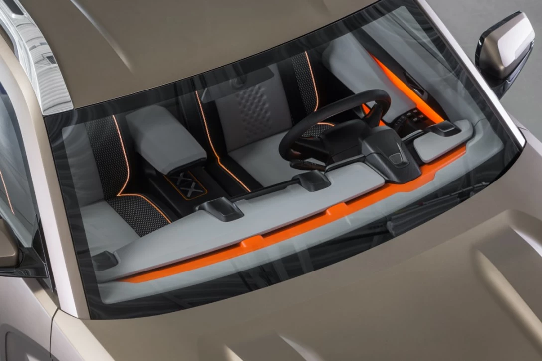 1602189-12_4x4 Vision Digital Interior.jpg