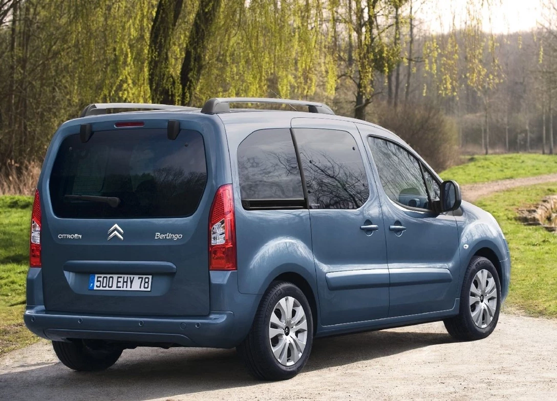 1672014-Citroen-Berlingo_Multispace-2015-03.jpg