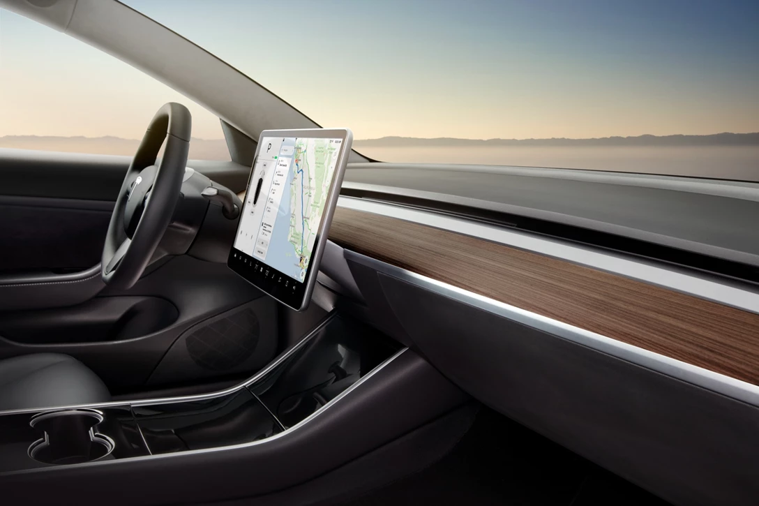 1590171-Model 3 Interior Dash - Desert.jpg