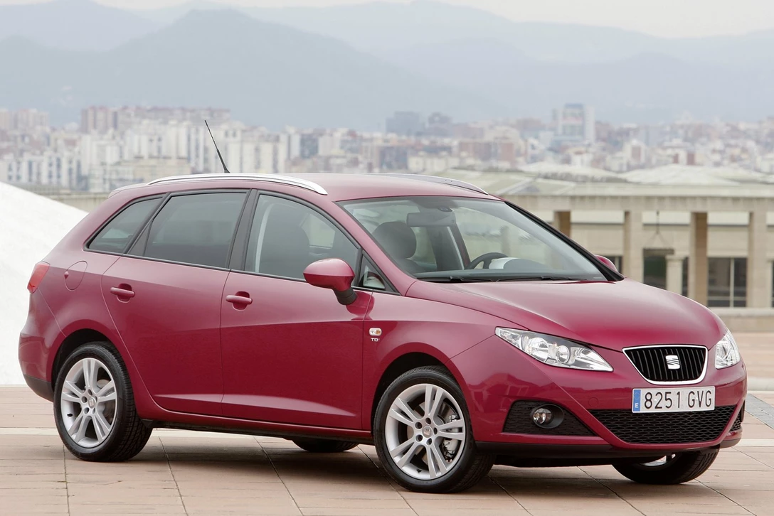 1672813-סיאט איביזה סטיישן FLOW (1).jpg