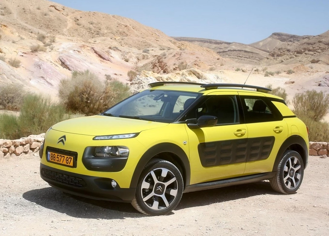 1668257-Citroen-C4_Cactus-2016-04.jpg