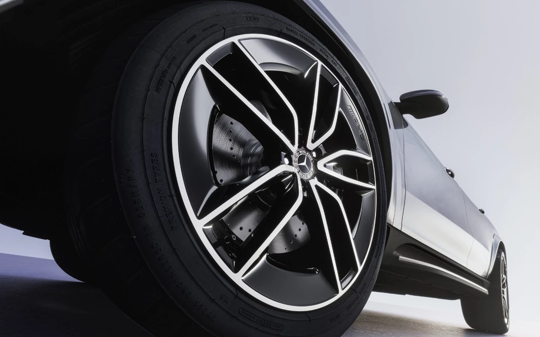 1692735-2024 GLE SUV_7-min.jpg