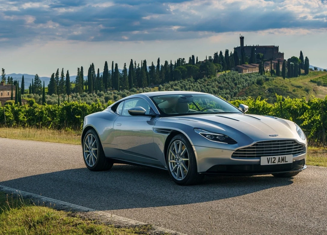 1683622-Aston_Martin-DB11-2023-01.jpg