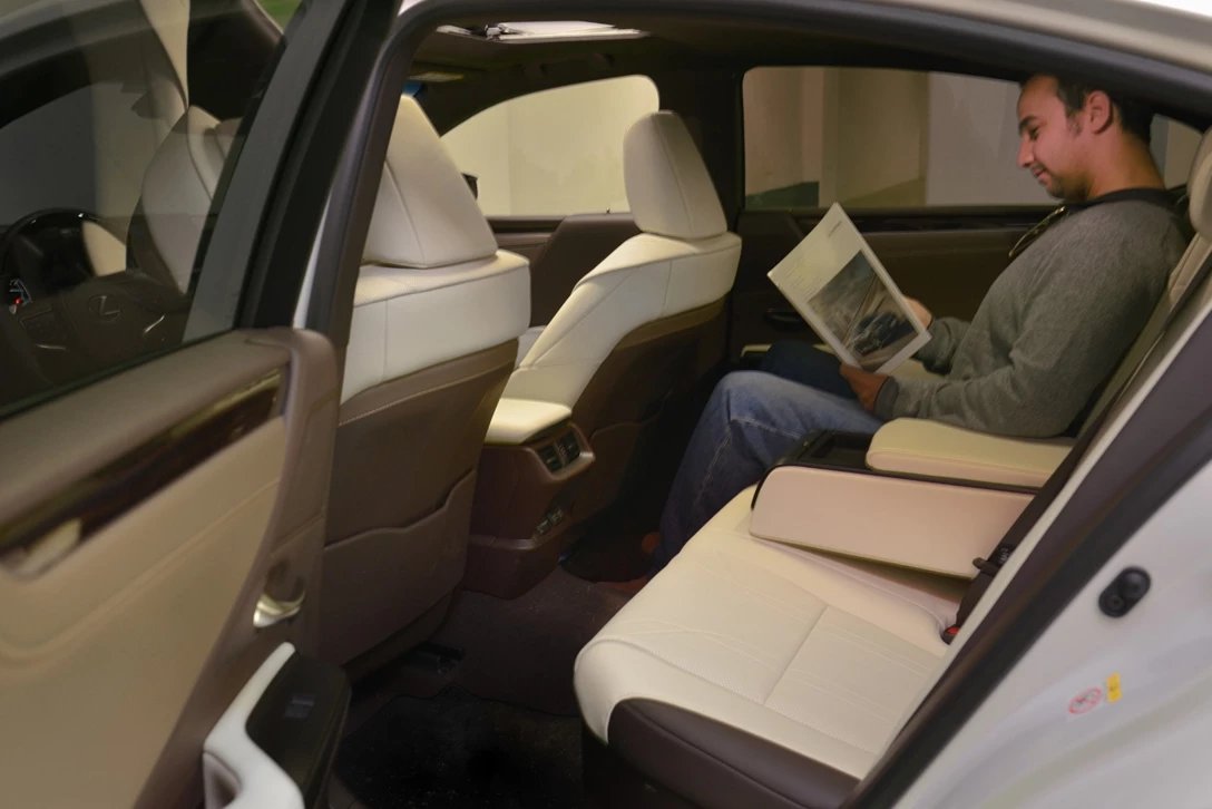 1612127-לקסוס ES - מבחן דרכים (7).jpg