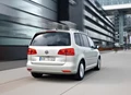 1690420-Volkswagen-Touran-2012-03.jpg