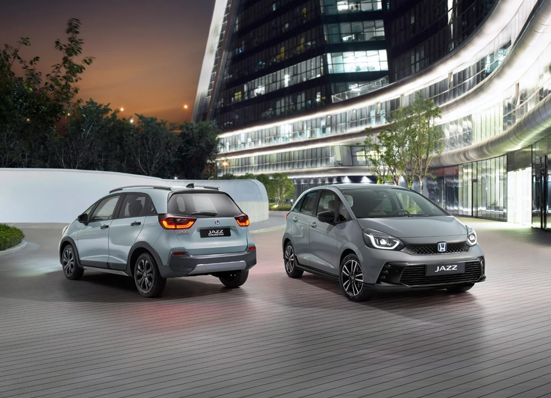 1694122-Honda-Jazz-2024-00.jpg