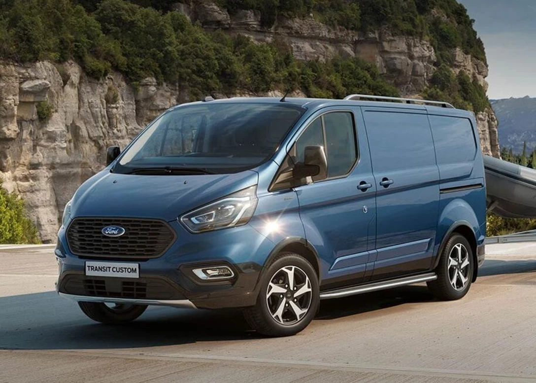 1685439-Ford-Transit-Custom-2023-08.jpg