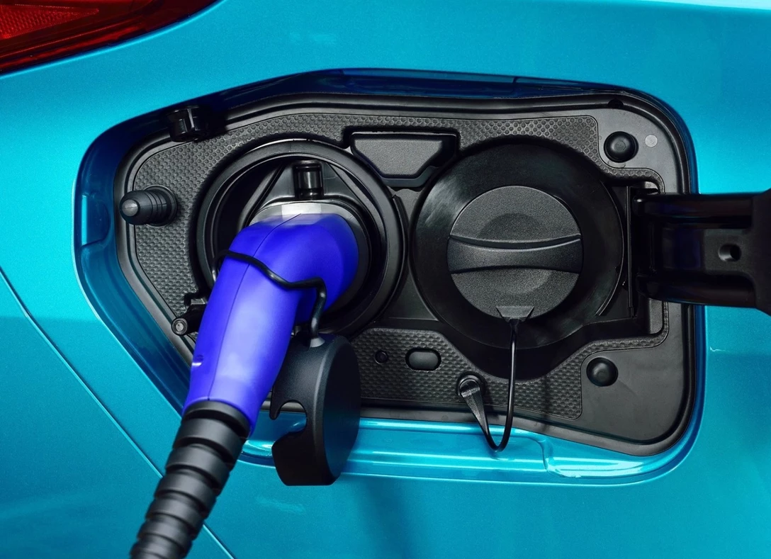 1643668-Toyota-Prius_Plug-in_Hybrid-2021-05.jpg