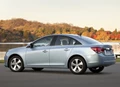 1689363-Chevrolet-Cruze-2010-03.jpg
