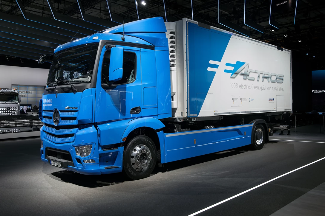 1648107-מרצדס 1.jpg