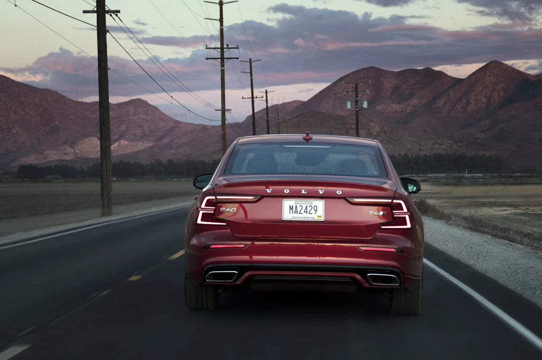 1605661-וולוו S60 מבחן דרכים השקה (11).jpg