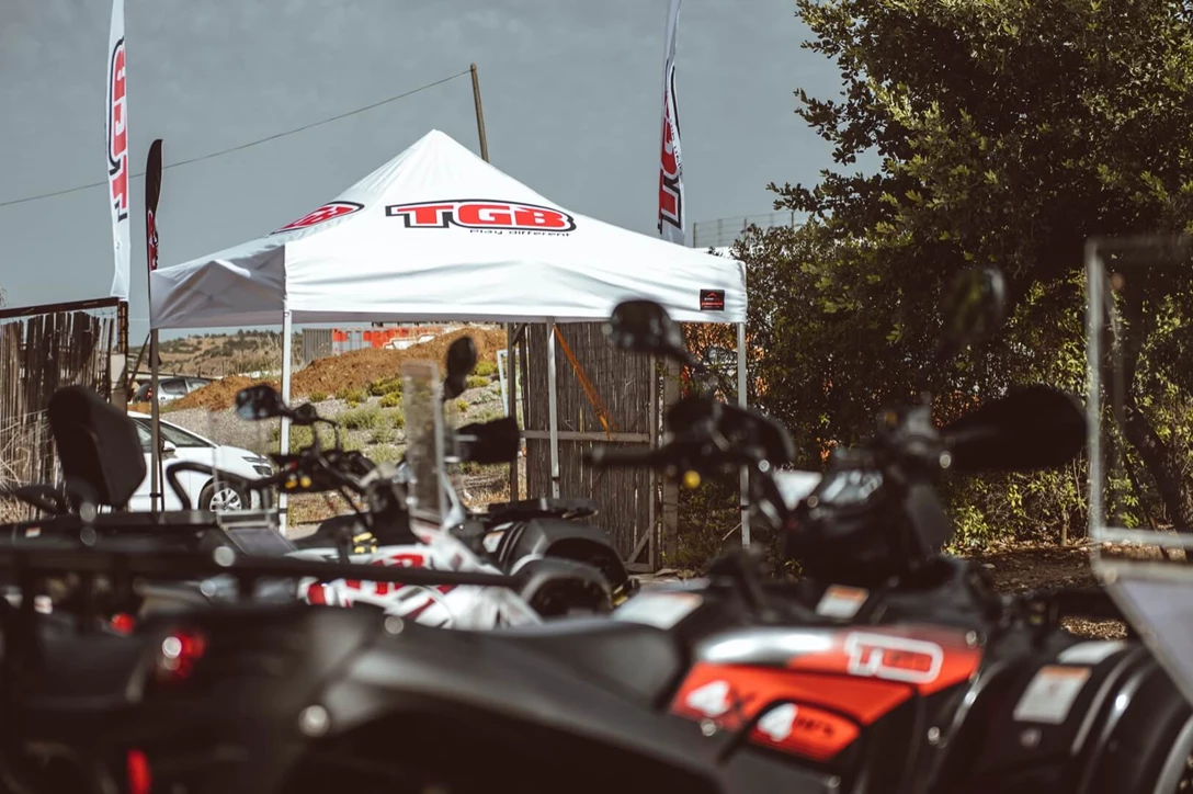 1633232- BY BENNY DOUTSH-8.jpg