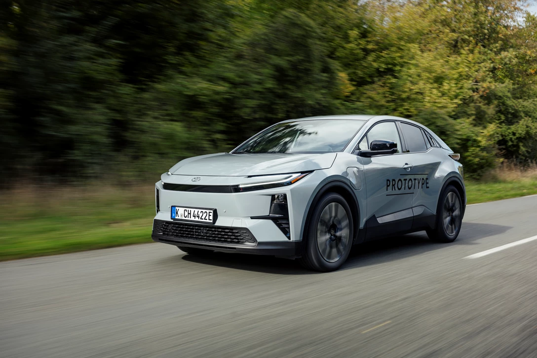 2026_CHR+_Mid+ Grade Cement Grey Monotone_Dynamic_001.jpg