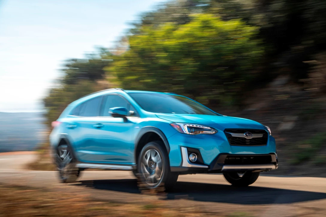 1607022-25._2019_Crosstrek_Hybrid(1).jpg