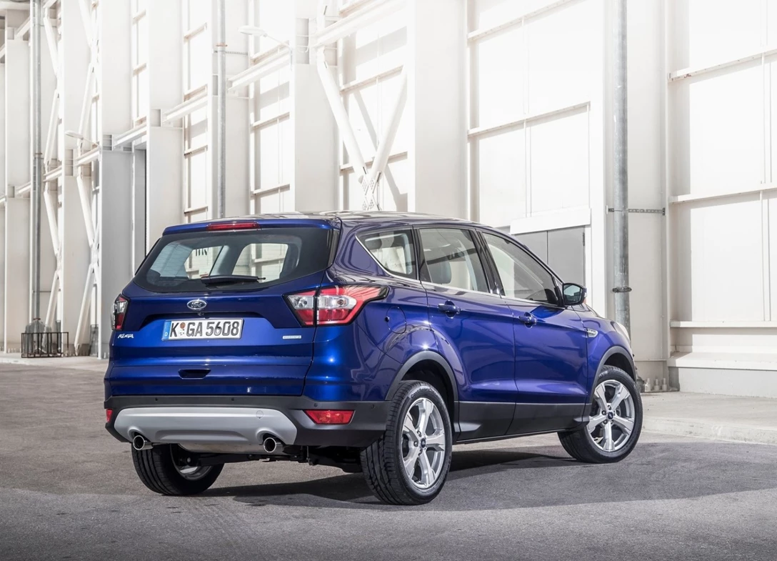 1645385-Ford-Kuga-2017 (28).jpg