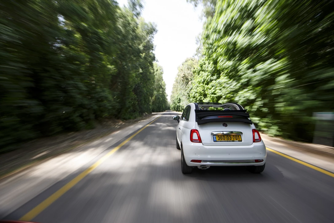 1600381-קטנות פתוחות 2018 - אופל אדם רוקס סיטרואן C1 פיאט 500 500C רנו טווינגו (13).jpg